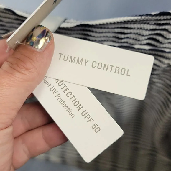 TOMMY Bahama Island Cays Tankini - Picture 4 of 10